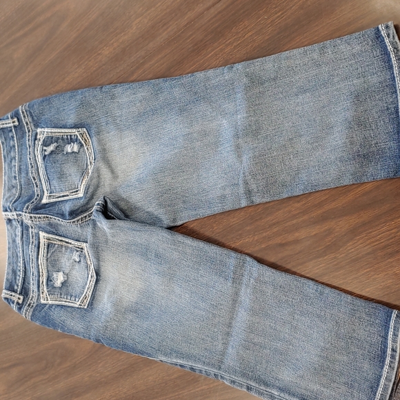🥳 3/$15!!  Maurice's Crop Deconstructed Jeans Size 5/6 - Picture 4 of 9